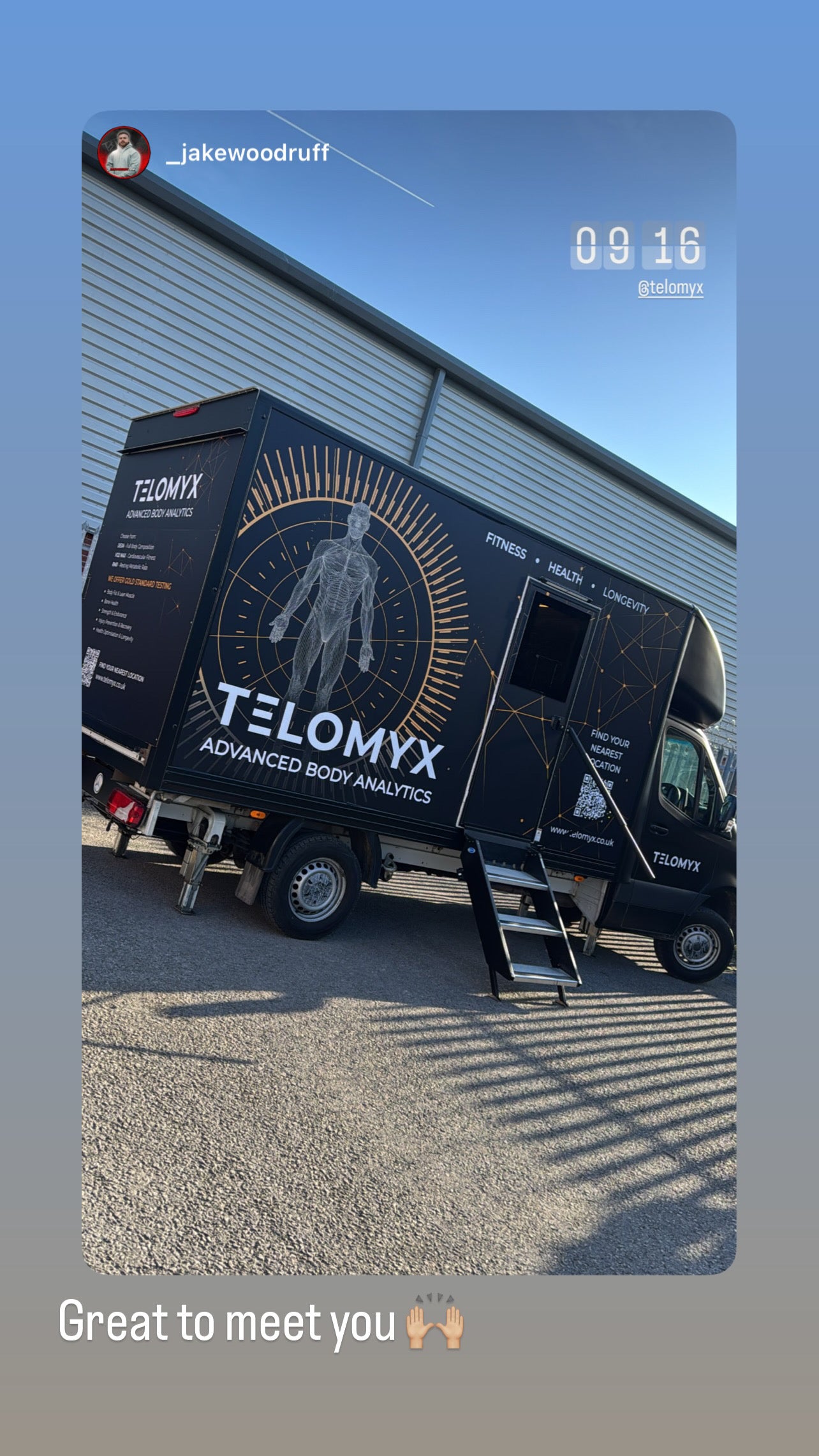 A happy customer posting on instagram about telomyx
